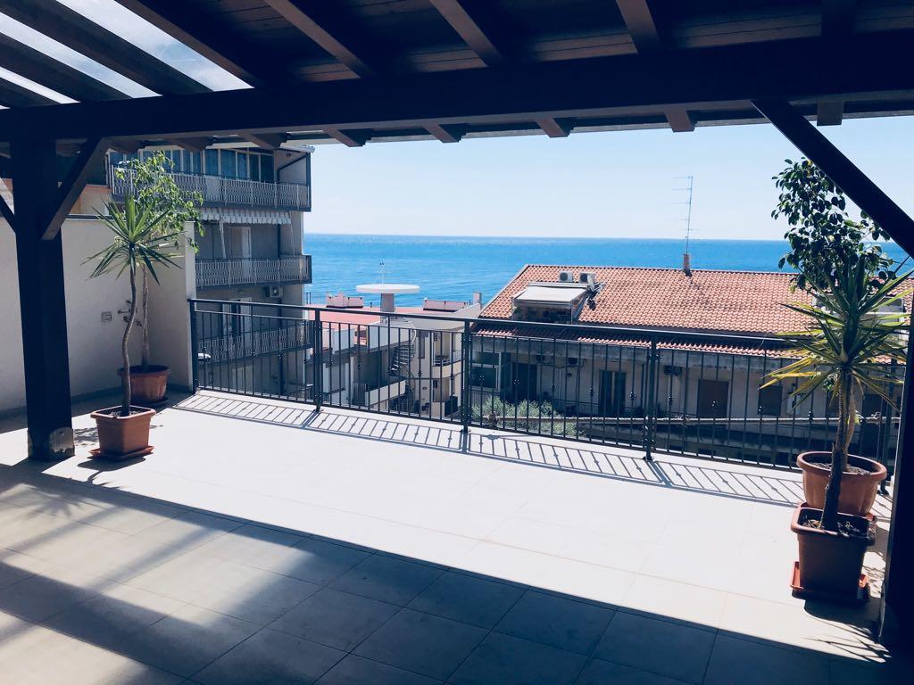 Appartamento Gambero Beach سانتا تيريزا دي ريفا المظهر الخارجي الصورة