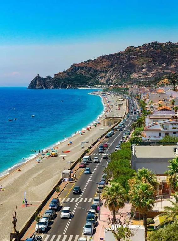 Appartamento Gambero Beach سانتا تيريزا دي ريفا المظهر الخارجي الصورة
