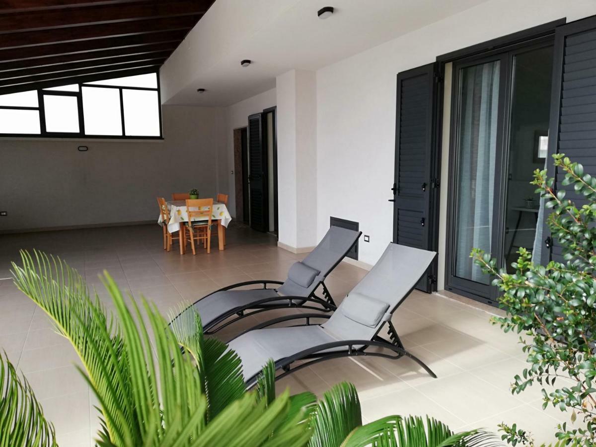 Appartamento Gambero Beach سانتا تيريزا دي ريفا المظهر الخارجي الصورة